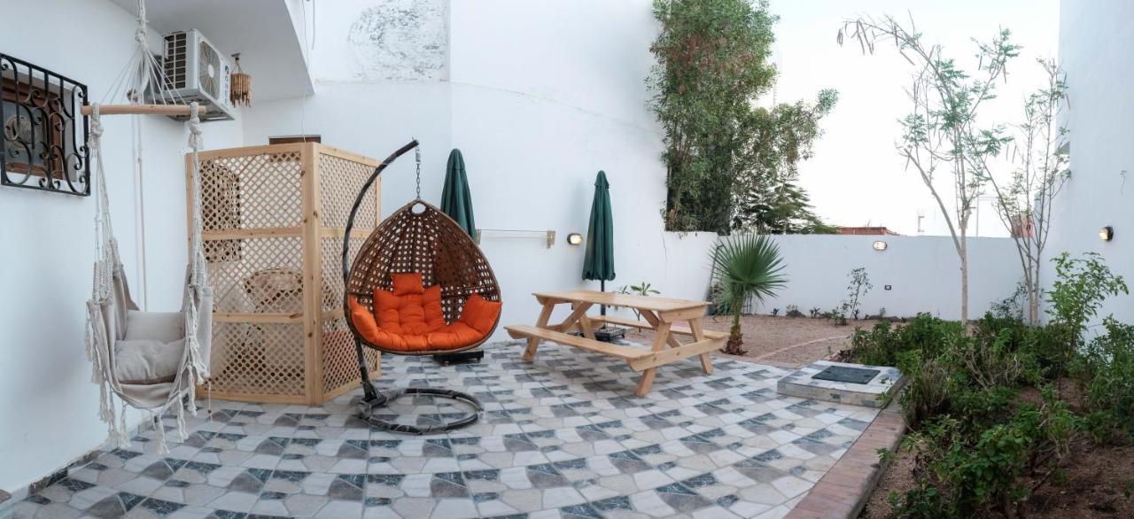 Tranquilo Boutique Hostel - Дахаб Екстериор снимка