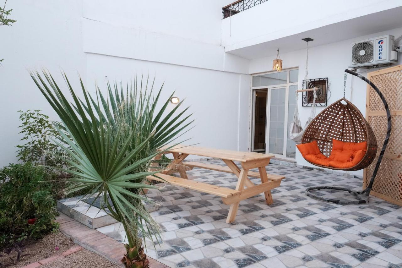 Tranquilo Boutique Hostel - Дахаб Екстериор снимка